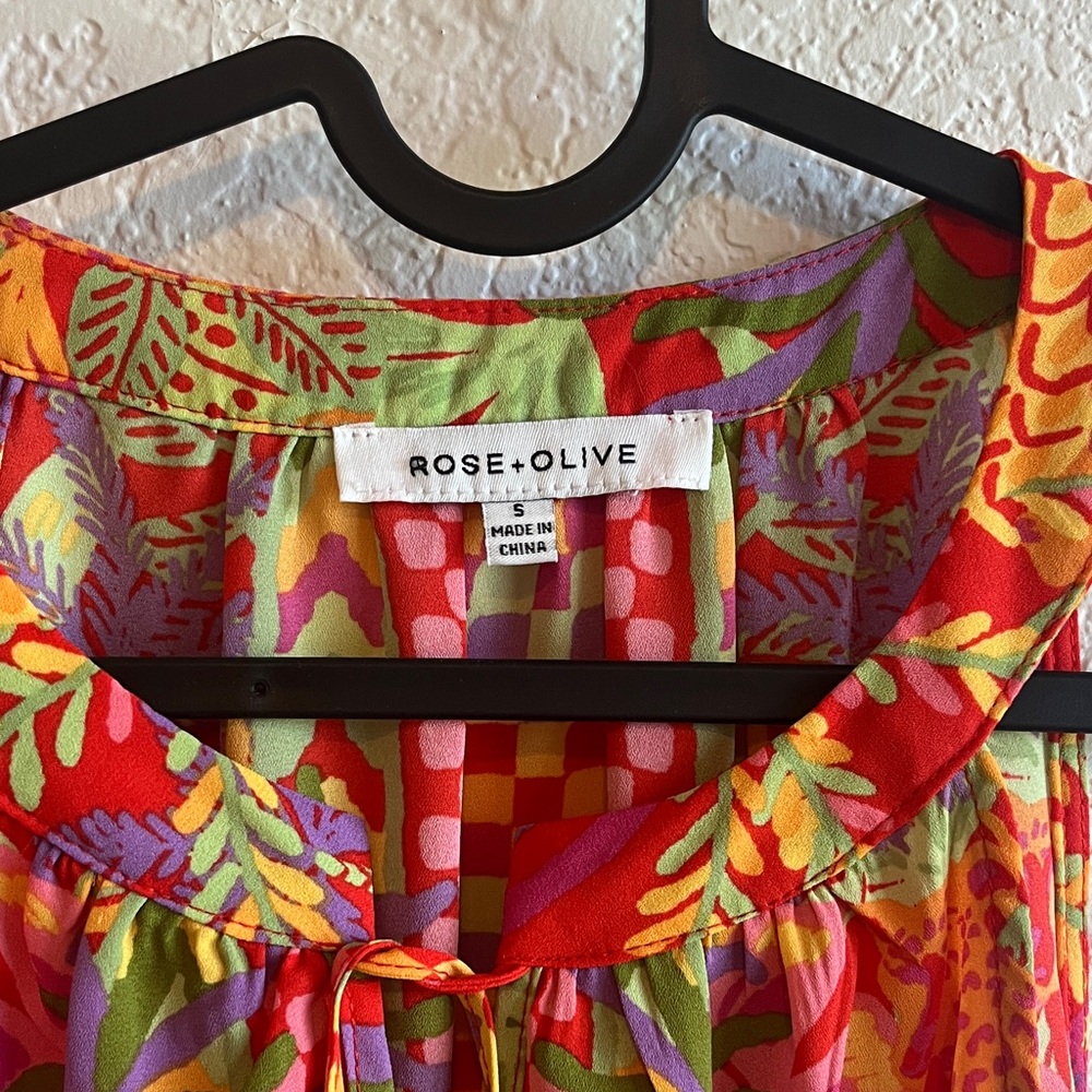 Rose & Olive Multicolor Camisole Top - Picture 2 of 5